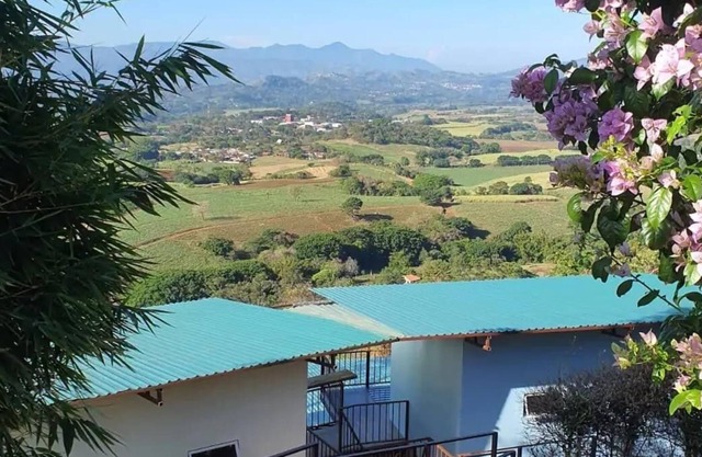 Escape to a tranquil paradise 25 mins from SJO airport!