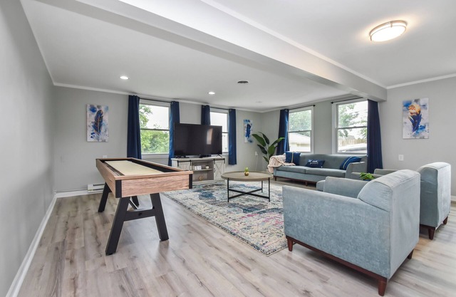 Escape w/Game Room near Louisville Slugger Sports Complex - pet friendly
