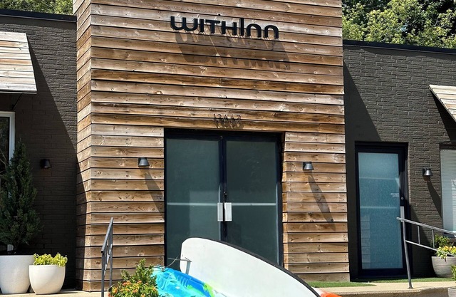 Escape WithInn-Relaxation Centrally Located to Beaches and Walkable Restaurants