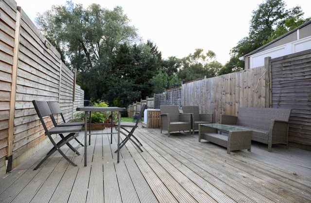 Escape your concerns in this peaceful, 3-bedroom, serene sanctuary!