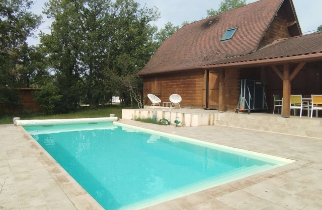 Espech heated swimming pool Dordogne