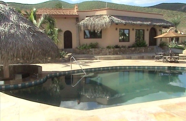 Estate Guesthouse sleeps 8, possible 12, wifi 57mbps
