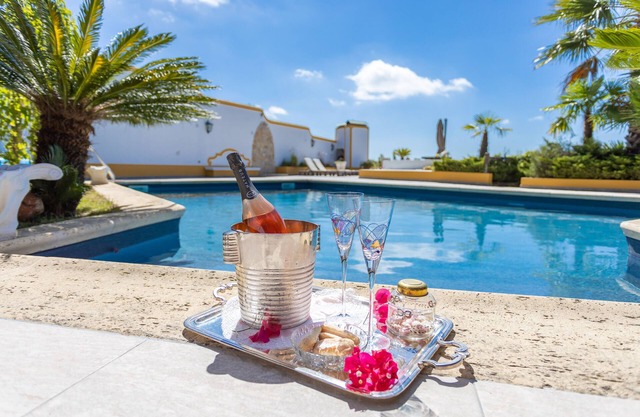 Estate "Quinta do Monte das Abelhas" Themed bed and breakfast near Lisbon