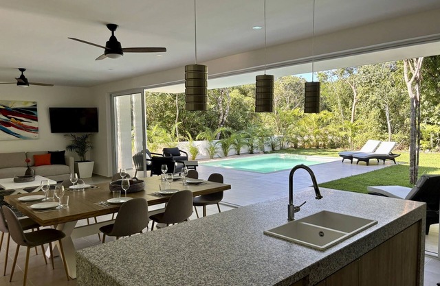 Estrella del Mar near XPU-HA new Villa in jungle beach club included