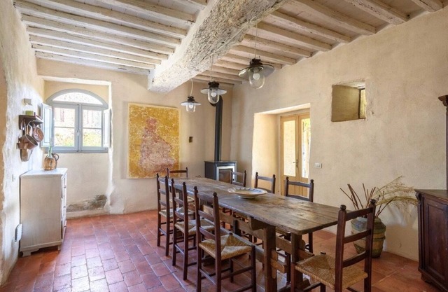 Etruscan house in magic location, with 3 double bedrooms, real Tuscan experience