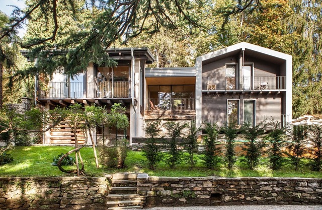 Exceptional 4½-room house with spacious outdoor area and pool
