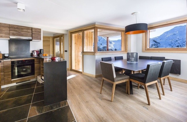 Exceptional apartment: panoramic view, indoor pool, hammam, and Jacuzzi