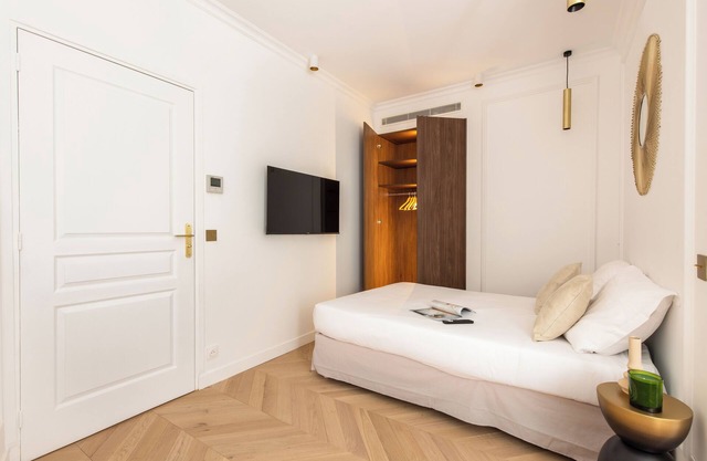 Exceptional Apt 6 Guests 11th 12th Arr