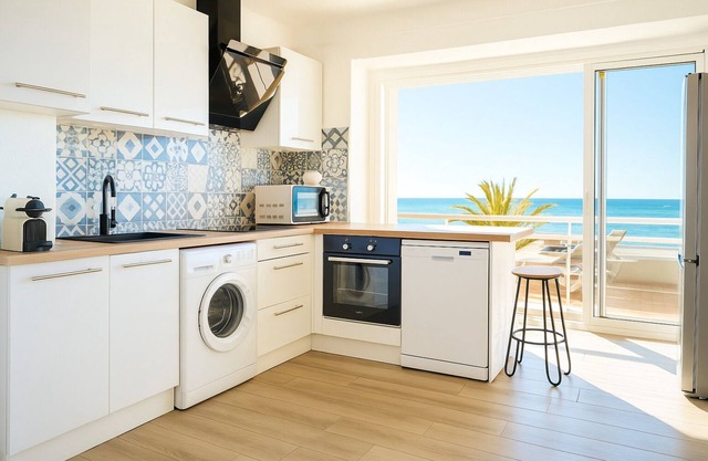 Exceptional Sea View – Sunrise Guaranteed!