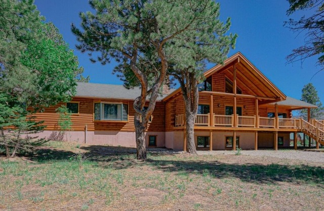 Exceptional Mountain Lodge in the Colorado Southern Rockies. Multifamily space!