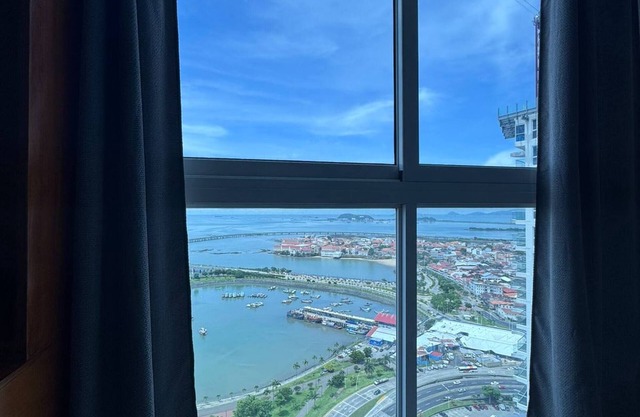 Exclusive and Beautiful Apartment Avenida Balboa