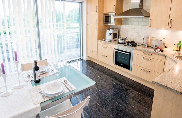 Exclusive apartment with water view - Apartment Meierwik