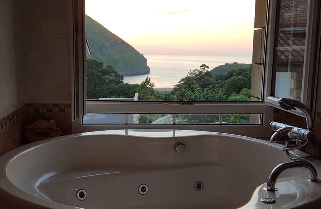 Exclusive apartment in beach Sonabia with a view to the sea and the mountain.