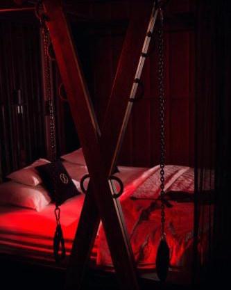 Exclusive BDSM Apartment Kraków - ADULTS ONLY