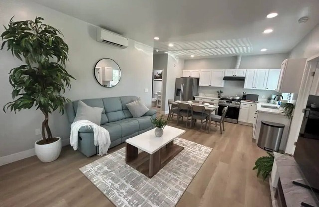 Exclusive Elite Suite I Sailing I Luxury Shoppingnn