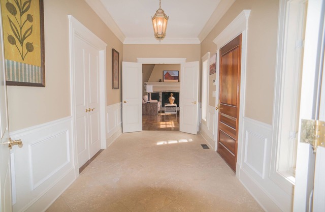 Exclusive Executive Compound only 1 Hour to NYC
