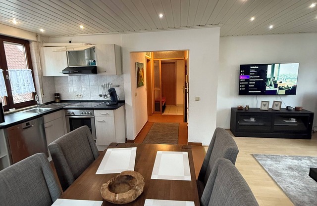 Exclusive fully furnished apartment near Daimler