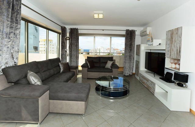 Exclusive Luxury 2 Bedroom Apartment with Terrace in Oceano Atlantico