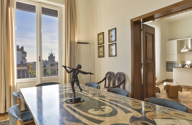 Exclusive Penthouse 4 BR 3 BTH w/View: published on Vogue!
