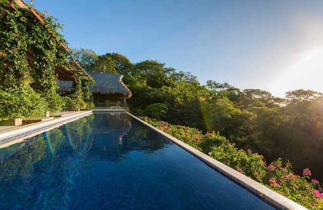 Exclusive Two Story Ocean View Home/private Pool +privacy - Families Welcome!