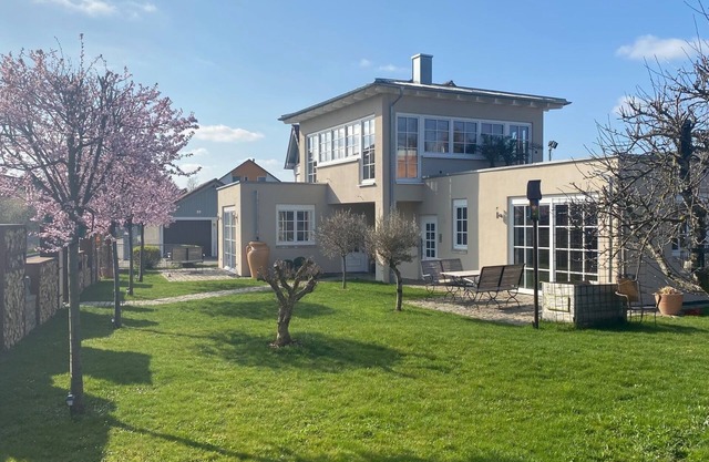 Exklusive Ferienwohnung 70m2 +außenterrasse +garten + E Bike Vermietung +TV