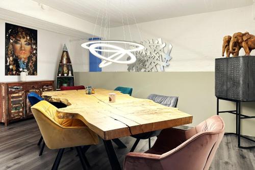 Exklusives Hafen-Appartement mit Whirlpool, mit Wasserblick, City-Nah & eigenem Parkplatz