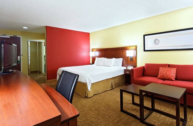 Experience Comfort in Budget-friendly Unit Close to NRG Stadium | Free Parking