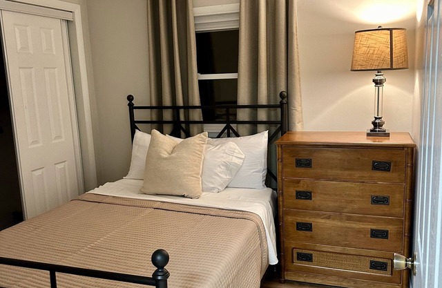 Experience Forest Park living near Top Places like downtown Chicago