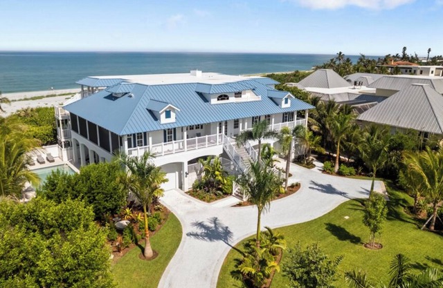 Experience Shell Seekers! A 12,000 Square Foot Captiva Estate Directly on The Gulf