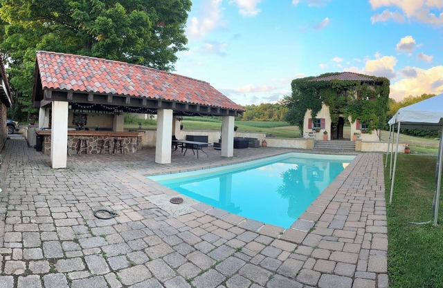 Experience Tranquility and Charm at the Perfect Getaway above Gatehouse Winery!