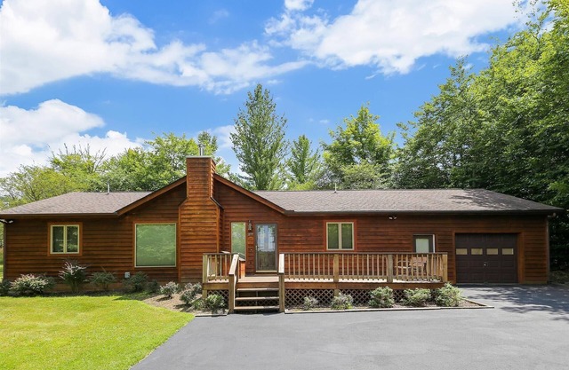 Explore Canaan Valley from Ski Hive!