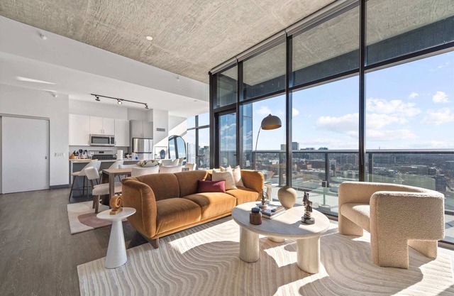 Explore Fulton Market + Retreat in Modern Comfort
