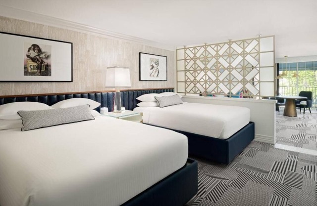 Explore the famous Sunset Strip! Spacious Suite with Balcony & Kitchenette! Pool