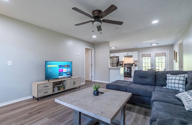 Extended Stay 2BR Relocation Friendly