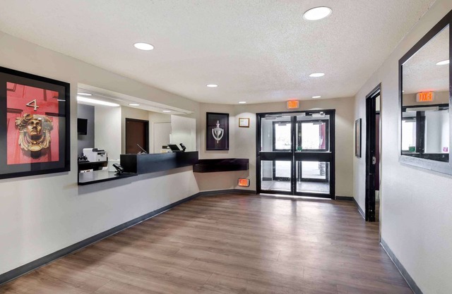 Extended Stay America Suites Kansas City South