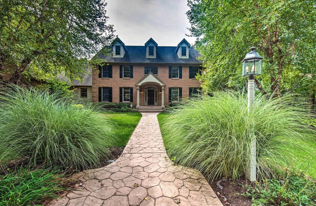 Extravagant Atglen Manor w/Private 60-Acre Land!