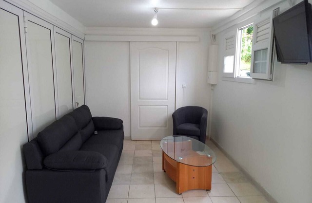 F2/F3 APARTMENT BELOW VILLA
