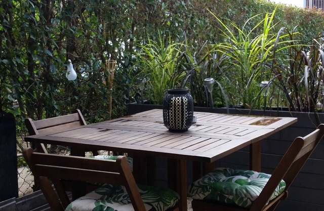 F2 wifi, south facing terrace, enclosed garden, 300m from the sea