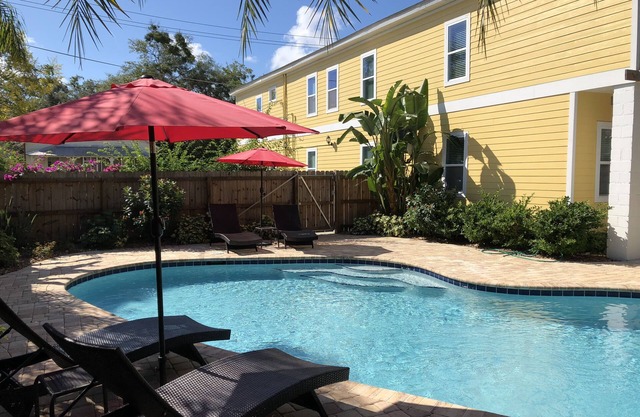 F3, Downtown St. Augustine, POOL, King bed, office, free onsite parking