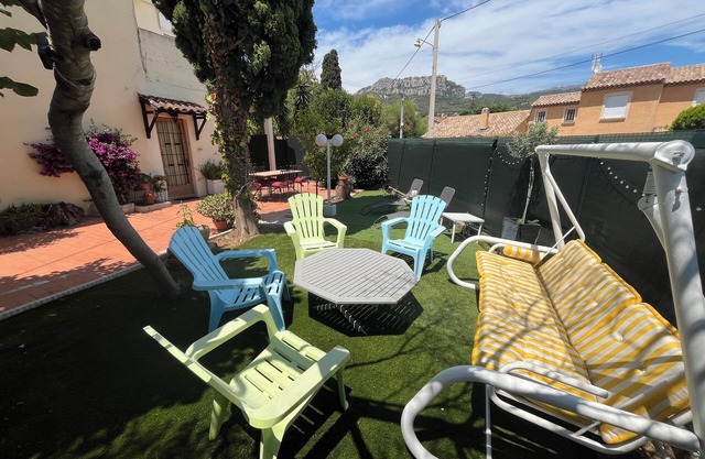 F4 ground floor with private garden, free parking, air conditioning, wifi, quiet, sea at 15 min !