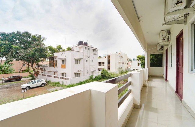 FabExpress Clover Castle