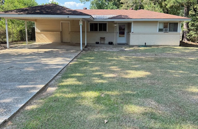 Fabulous 4-bedroom house extra parking off I-20 West Monroe