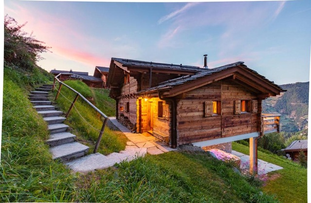 Fabulous Luxury Spa Chalet w. Jacuzzi Sauna