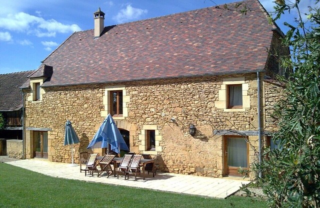 Fabulous, well equipped stone house with private pool, near Sarlat, Dordogne