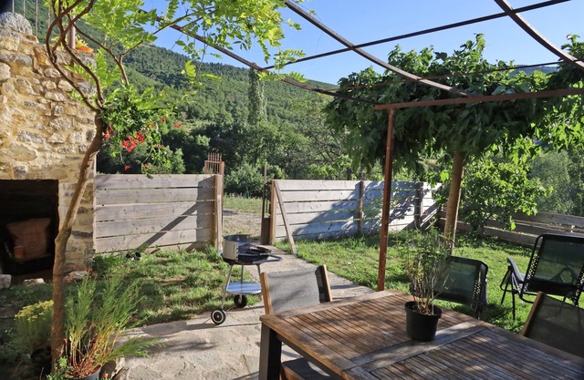Facing the valley, in Ste Jalle, gîte equipped for 4