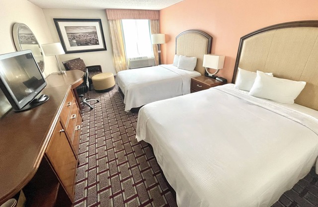 Fairbridge Hotel Cleveland East