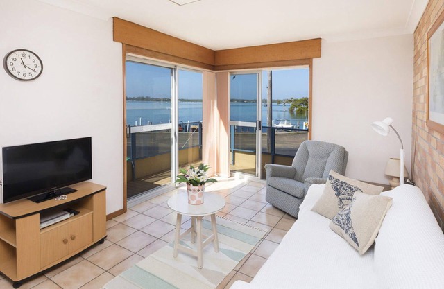 Fairholme 12 - Overlooking Wallis Lake