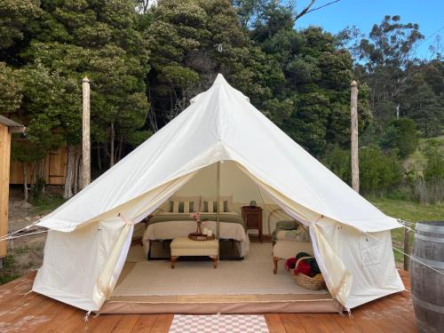 Fairy Wren Off Grid Luxury Glamping Retreat in Wine Country