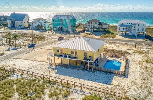 FALL EXTRAVAGANZA SALE! Gorgeous 6/6 Gulf View Home w/Pool! Pet friendly too
