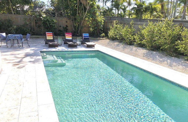 FALL IN LOVE with this spotless pool home minutes from Anna Maria. Pet friendly!